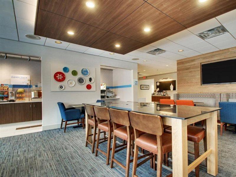 Holiday Inn Poughkeepsie By Ihg Εξωτερικό φωτογραφία