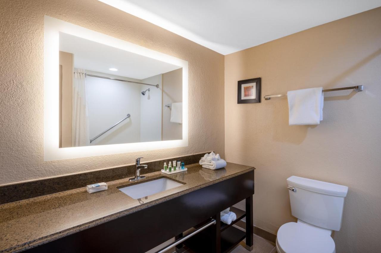 Holiday Inn Poughkeepsie By Ihg Εξωτερικό φωτογραφία