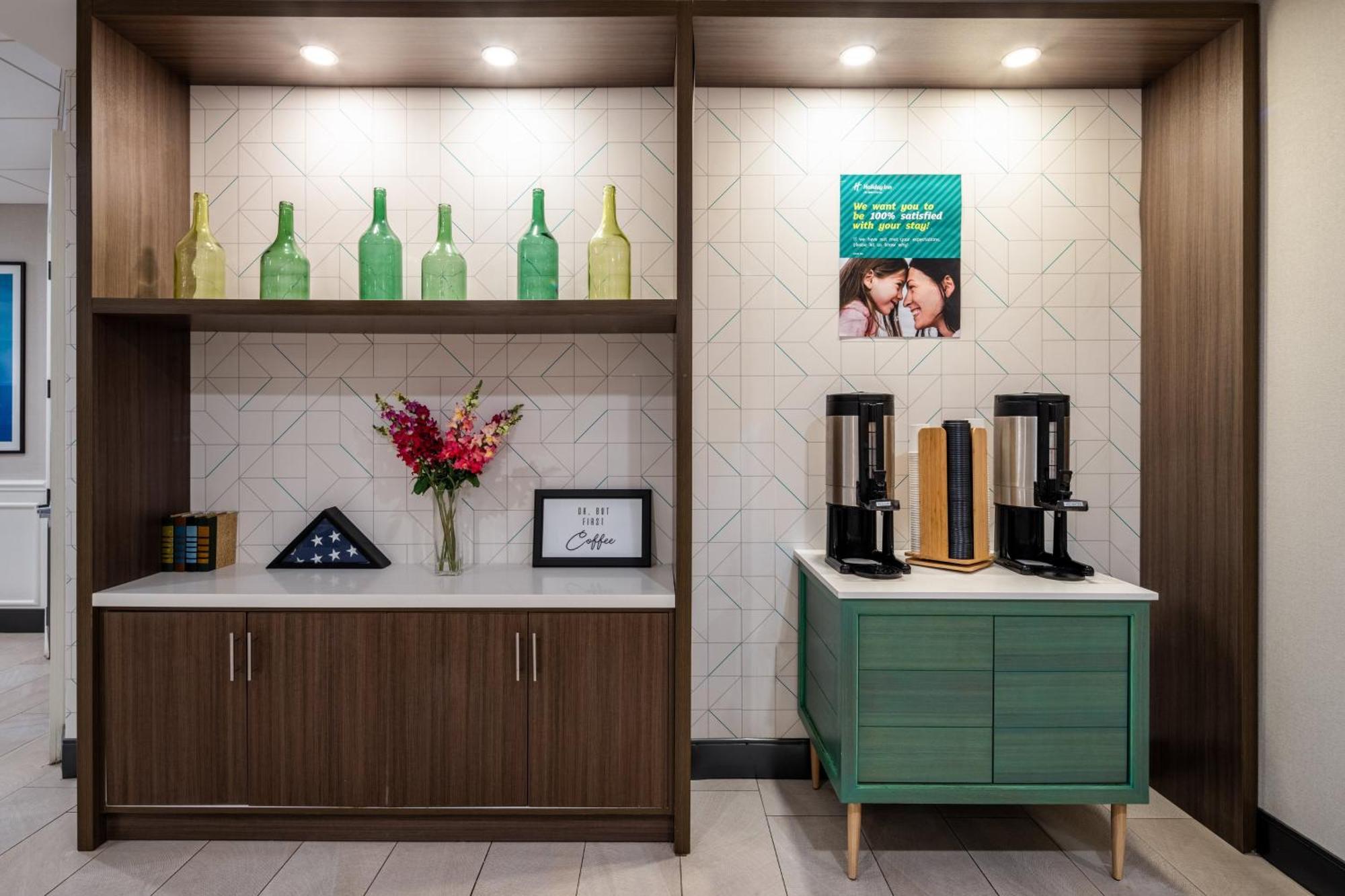 Holiday Inn Poughkeepsie By Ihg Εξωτερικό φωτογραφία